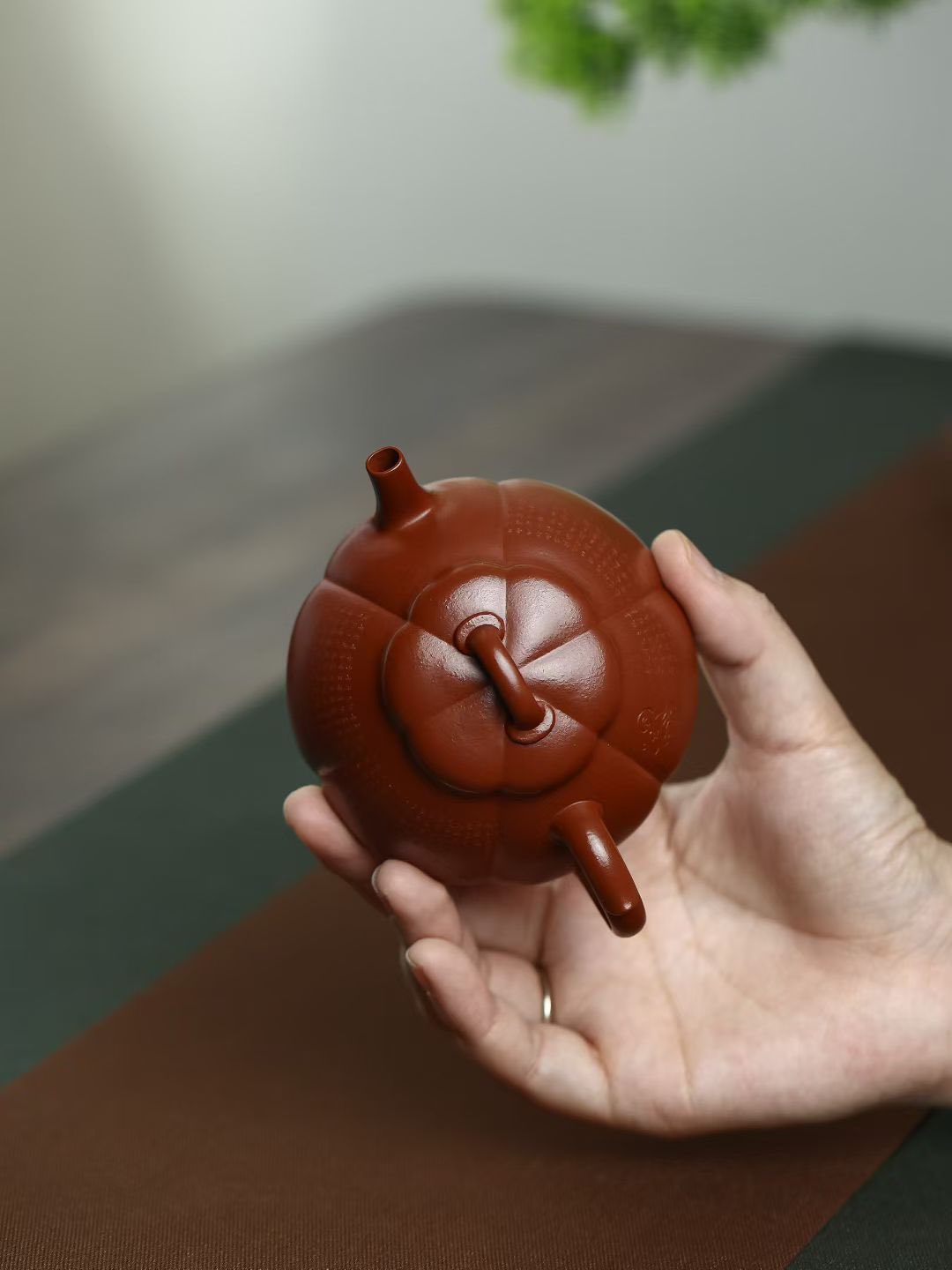 Ấm Hải Đường Hồ · chu sa 3