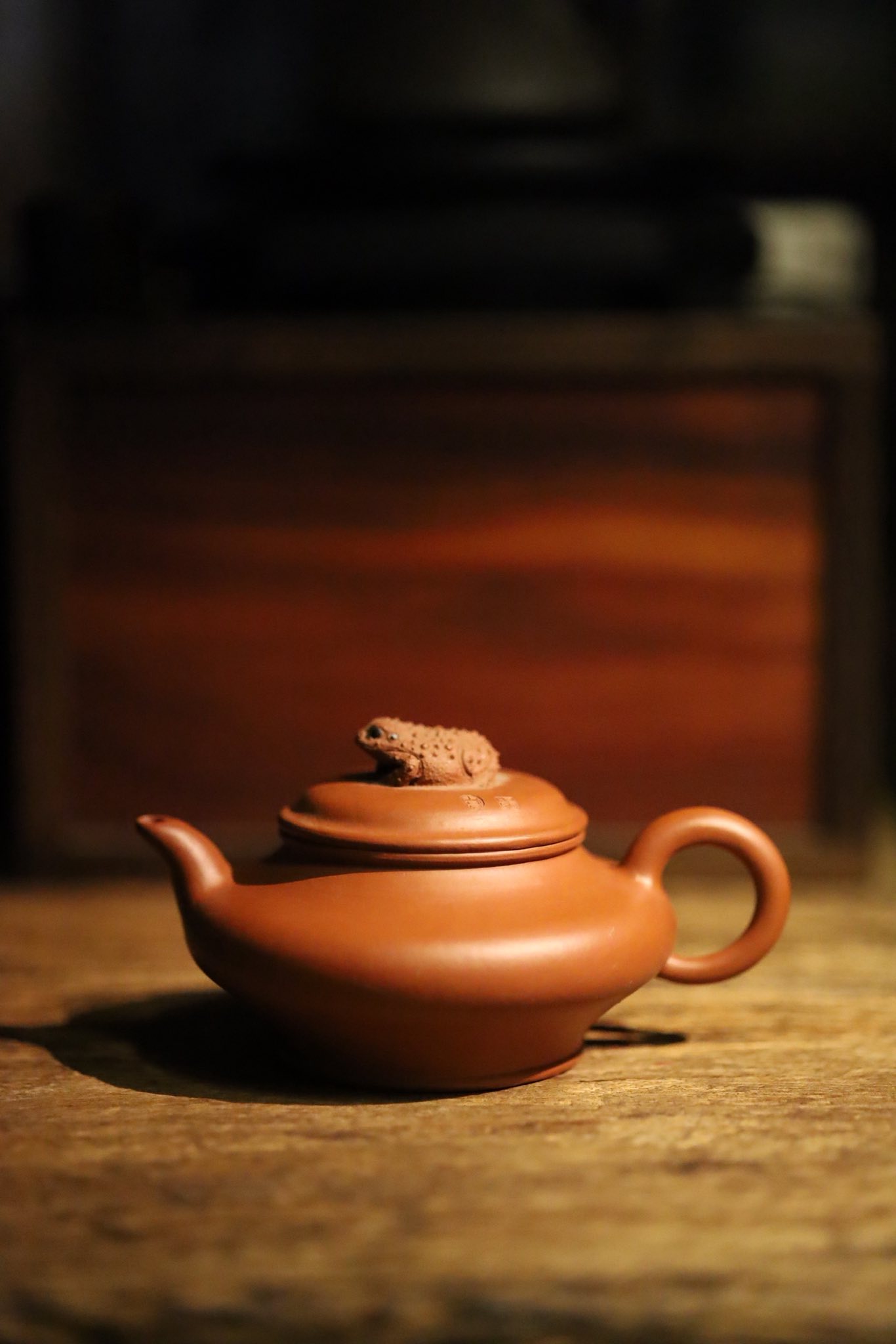 Ấm Tử Sa · chu sa