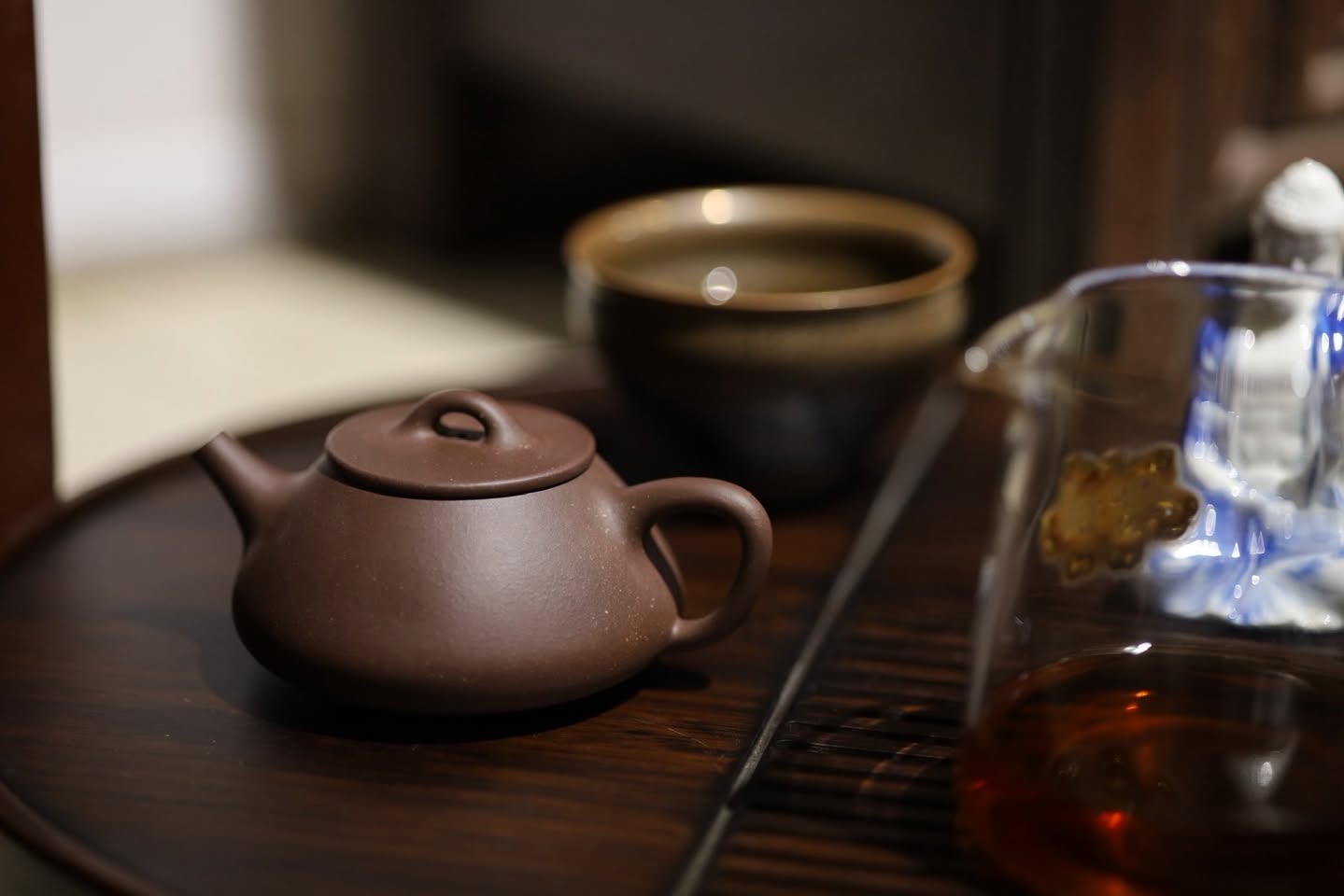Ấm Thạch biều tự dã · đáy tào thanh 2