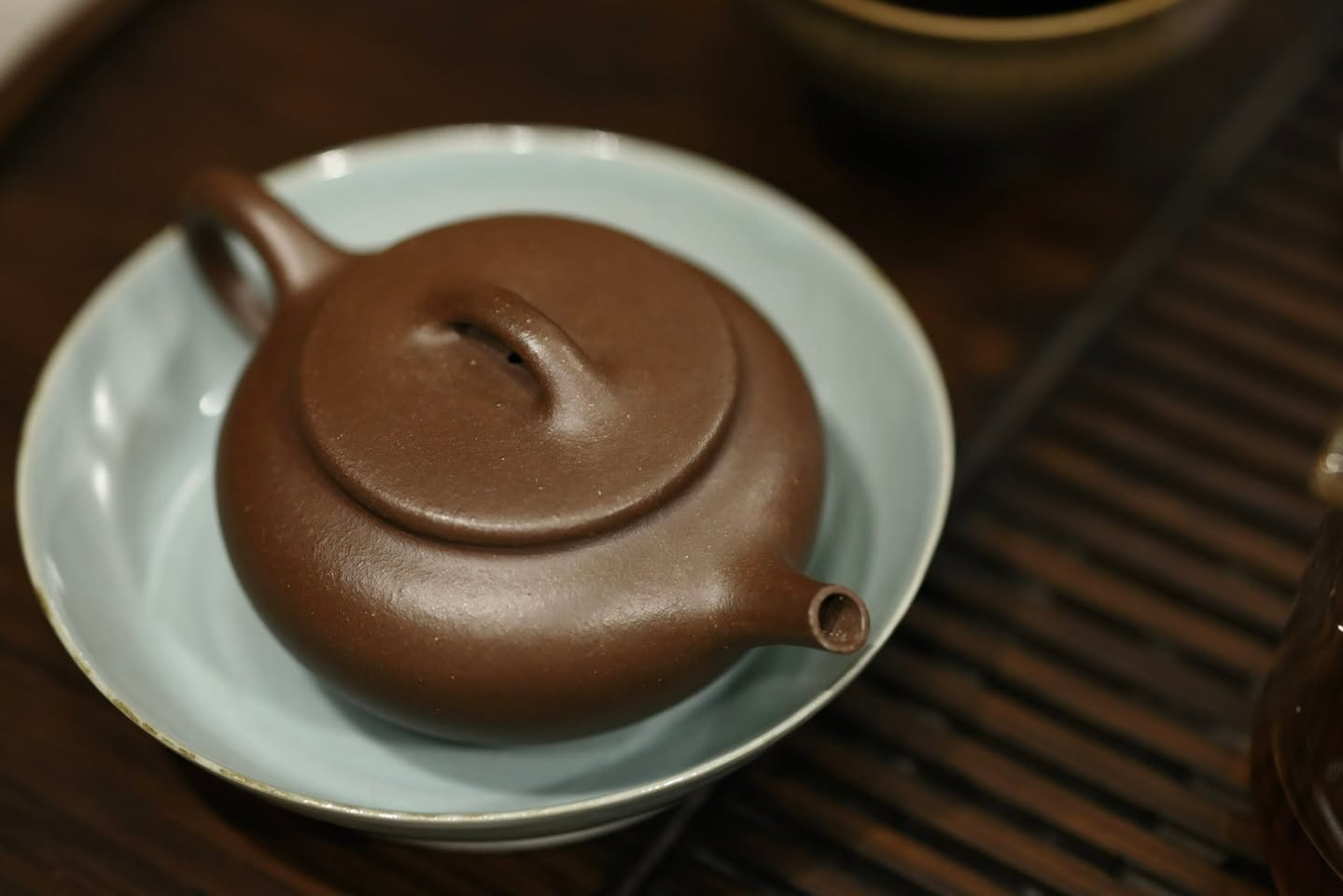 Ấm chất như nước cất 6