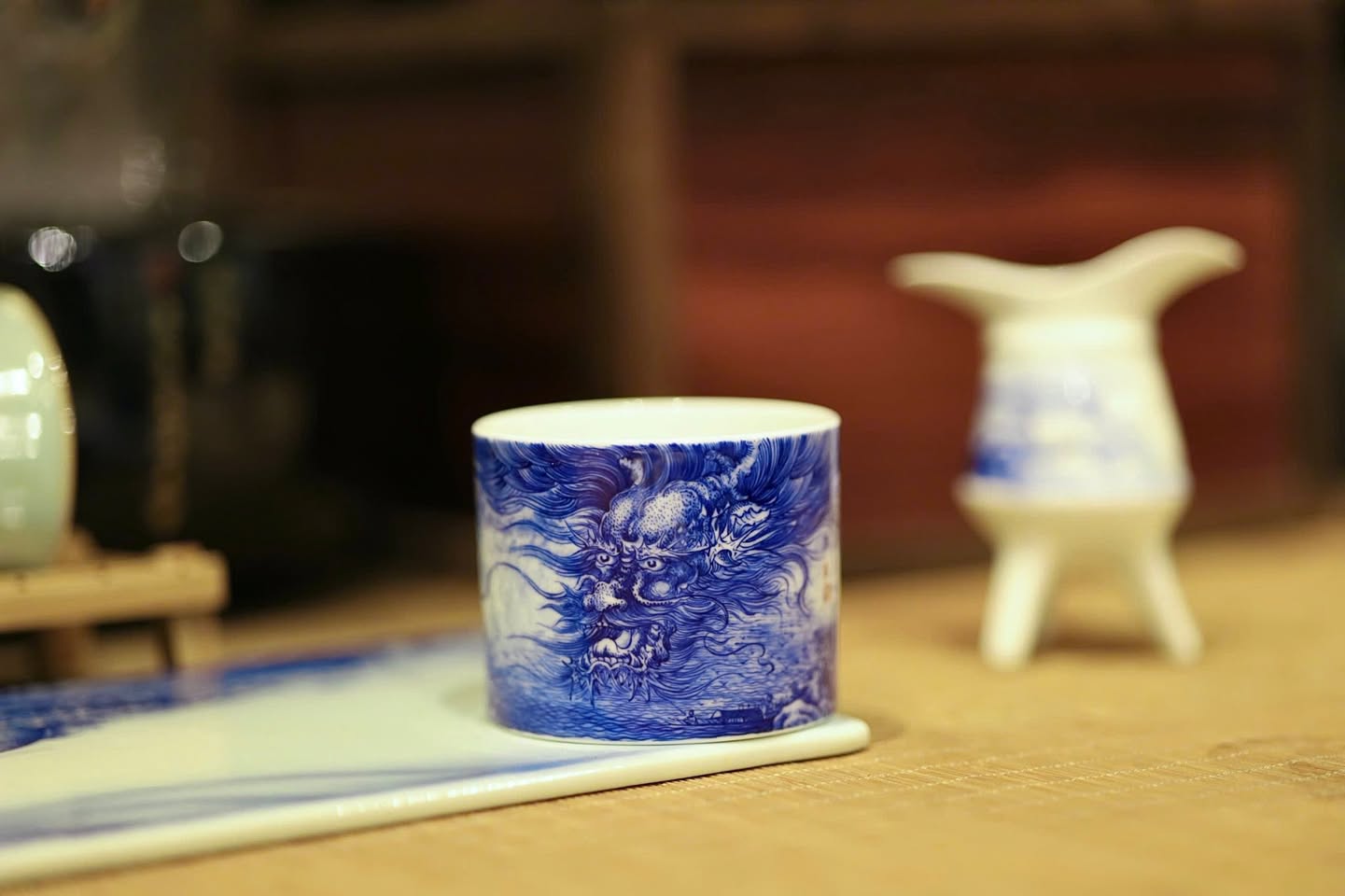 Chén Chủ + Lư cắm tăm Hương (vô tâm)