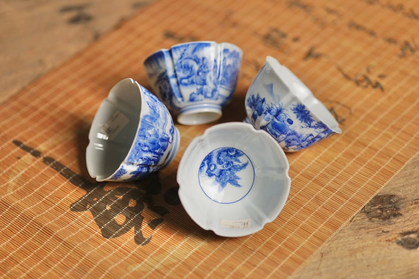 Chén Sứ Vẽ Tay 3