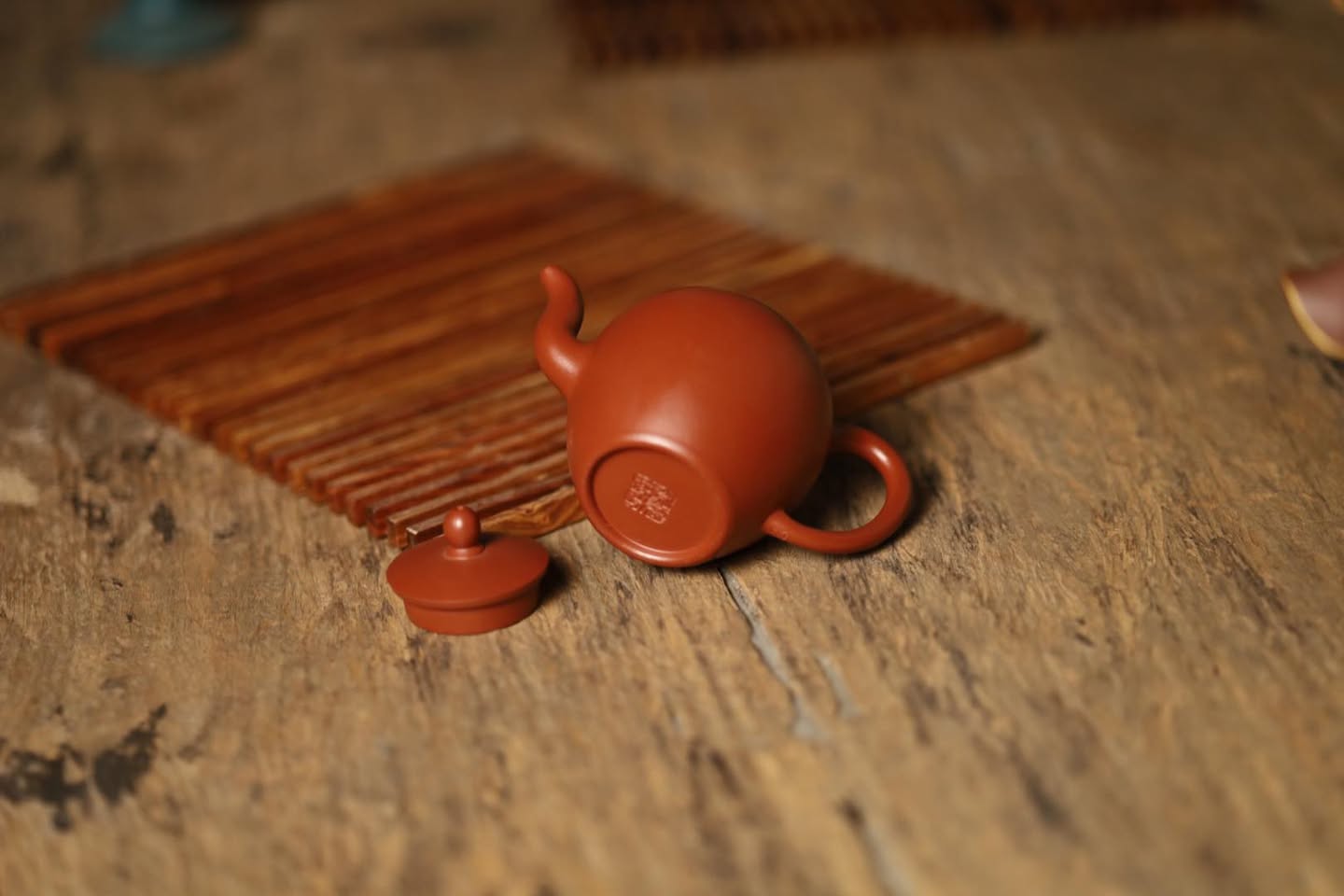 Ấm Mỹ Nhân Kiên Hồ · chu sa 3